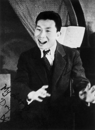 国歌创作者聂耳：16岁一举成名，却两次上逮捕名单，23岁溺亡异乡