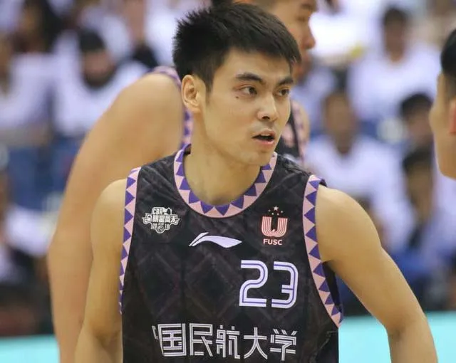 贾明儒是什么水平（深度丨从CUBA到CBA，大心脏的贾明儒，如何才能成为球星？）