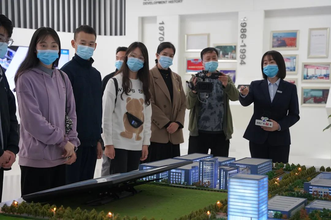 【青年看洛阳】青年代表为科技创新“尖兵”点赞