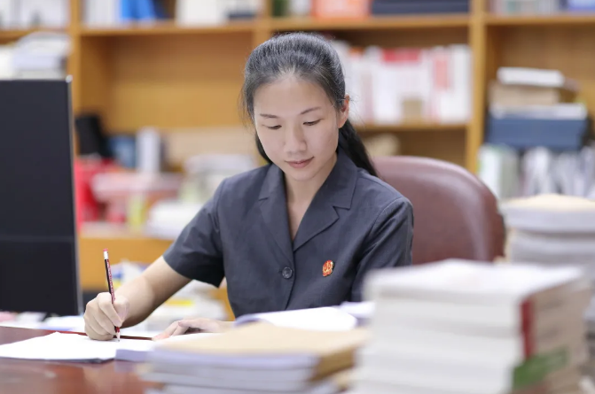 荣立一等功、获党中央表彰！这些女神法官、检察官，都毕业于中大