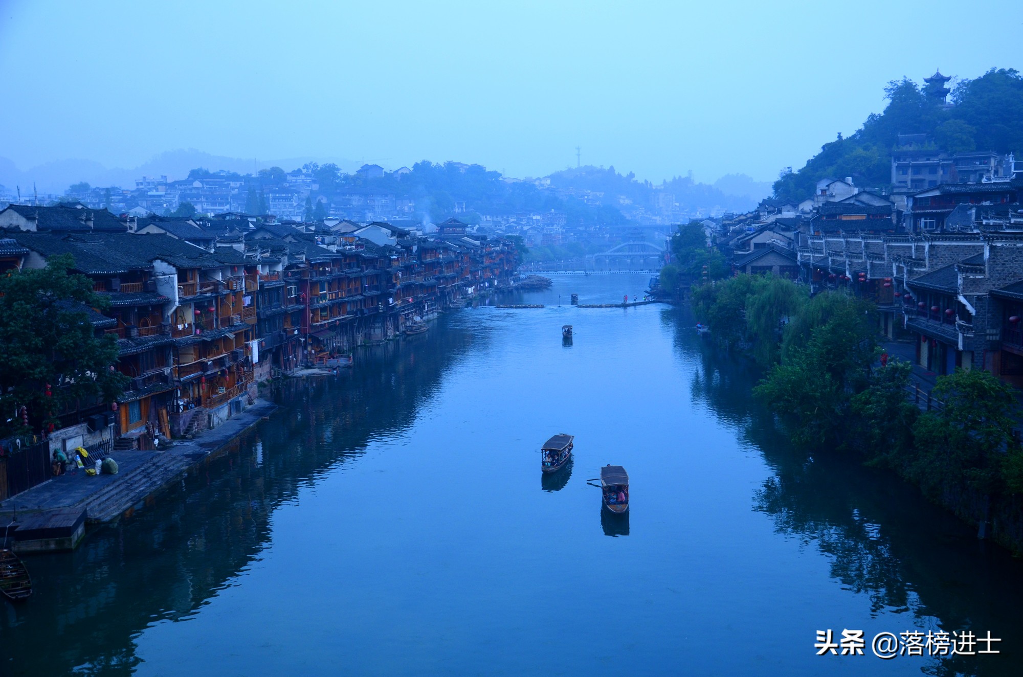 八个适合一个人去的旅行地，人少景美环境好，有机会一定要去看看