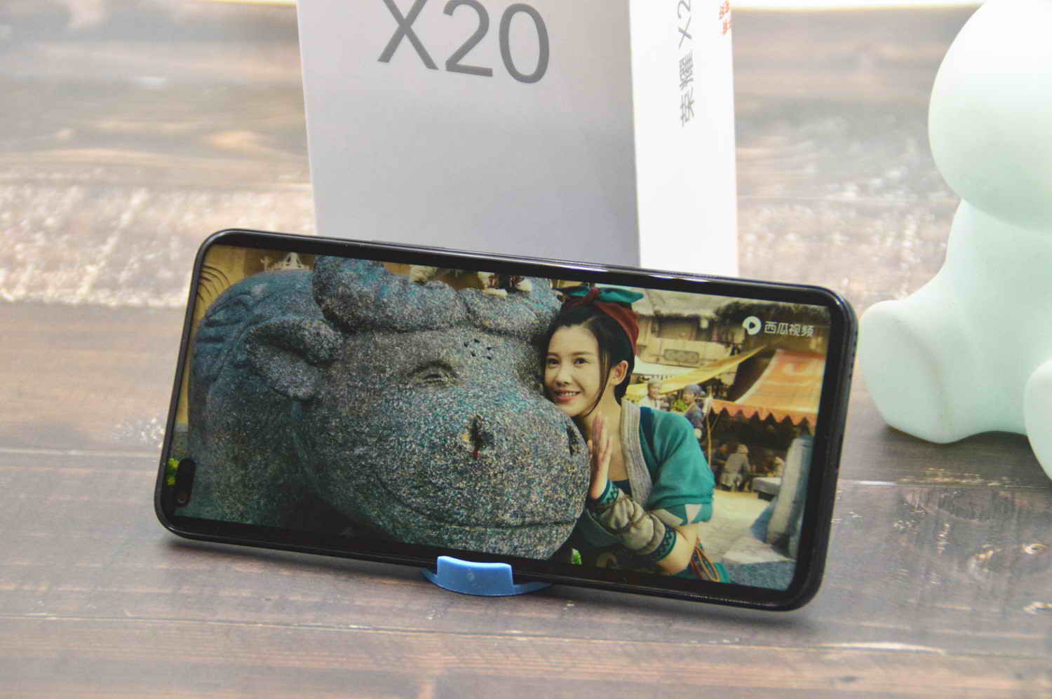 直屏高占比，充电超级快，荣耀X20抢鲜体验