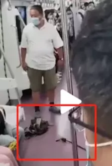 西安地铁站,她的裸体刺痛了全国人的眼