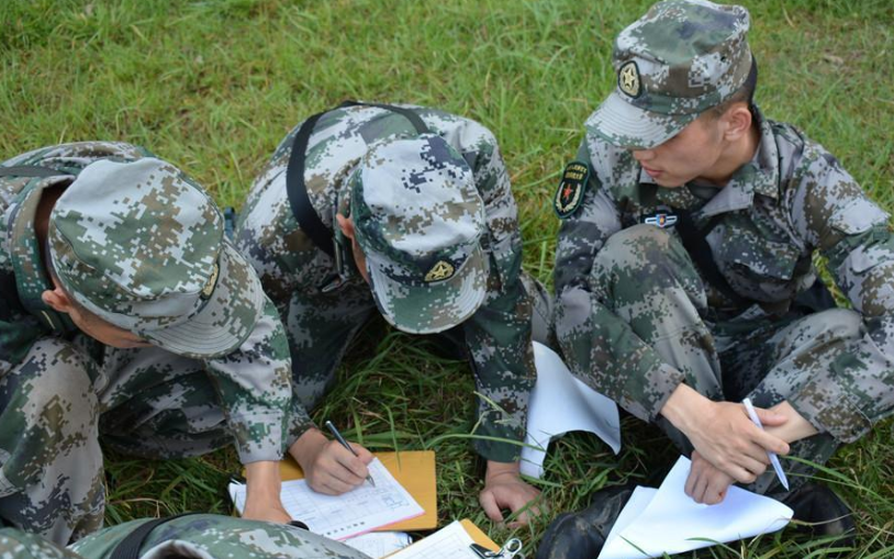 适合中等生报考的军校，录取分数不高，毕业后不用愁就业问题