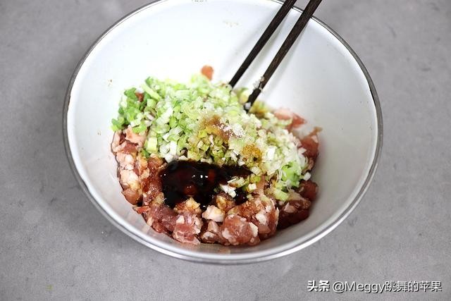 蒸饺冷水上锅需要蒸几分钟（冻水饺上锅蒸蒸多少分钟就可以好）-第8张图片-昕阳网