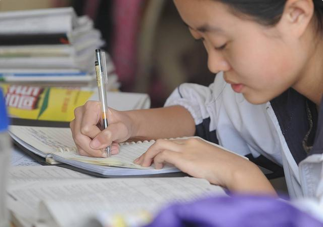高考726，理综接近满分的重庆女孩：从不补课，掌握3个方法很重要