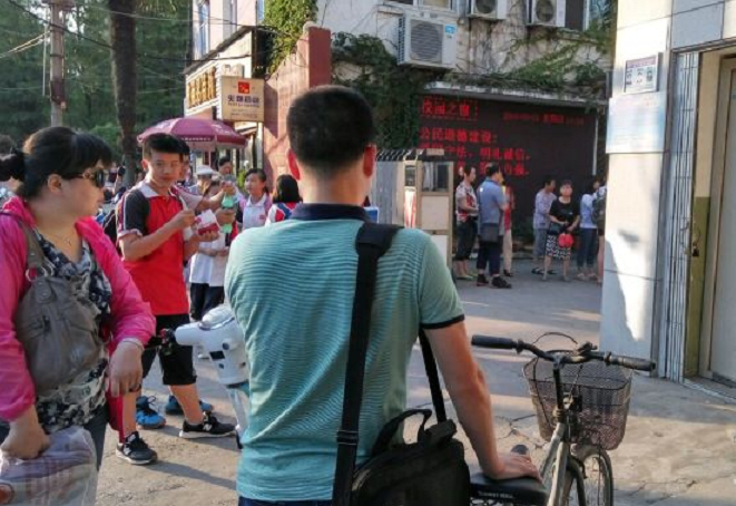 家用电动小汽车三款推荐，座垫柔软舒适，畅享惬意出行