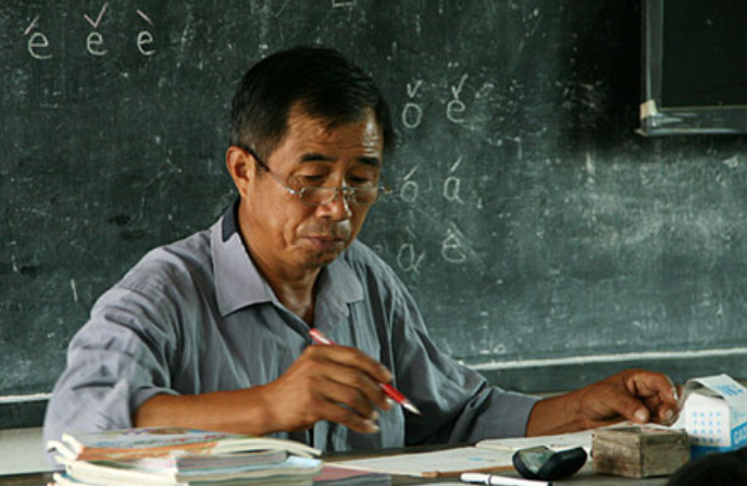 教师的职称从十级到七级，工资差的真不是一星半点，看后深表同情