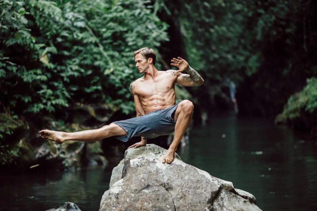 模仿野兽能长肌肉？别叫它五禽戏，请叫它“动物流”