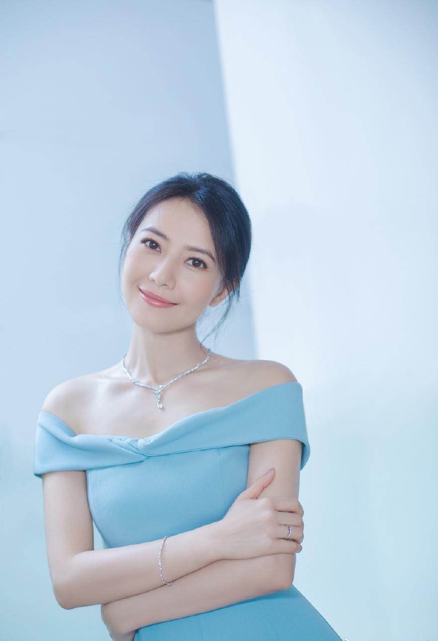 赵又廷爸爸有什么资格当众责骂高圆圆？她身家过亿，可是下嫁赵家