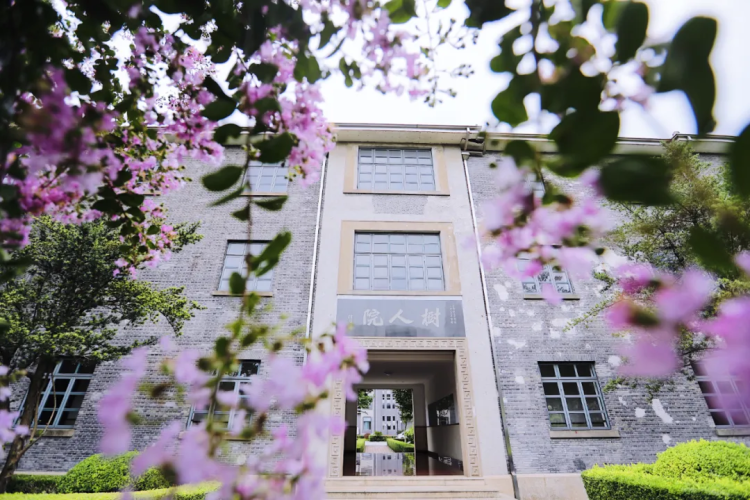 2021年松江二中成绩太优秀！3人清华录取，21人复交综评录取