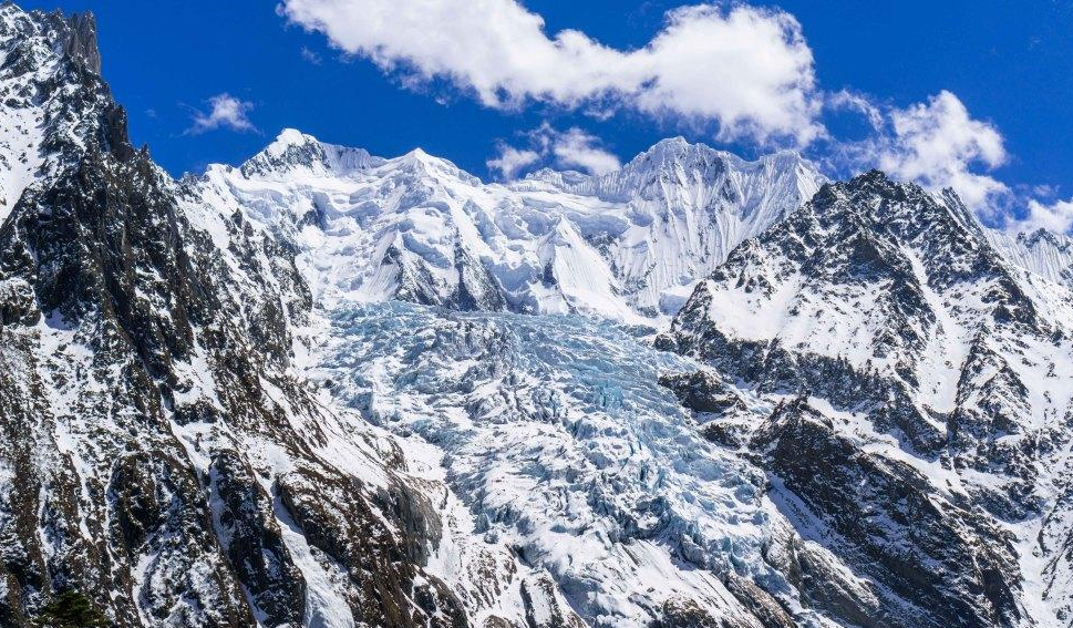 17位登山队员遇难，7年后发现日记，遇难者临死前的过程充满诡异