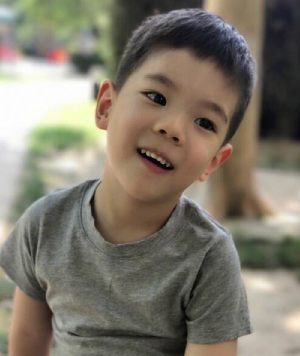 男生脸上有“1痣4线”，长大多半是帅哥，看看你家孩子中了没
