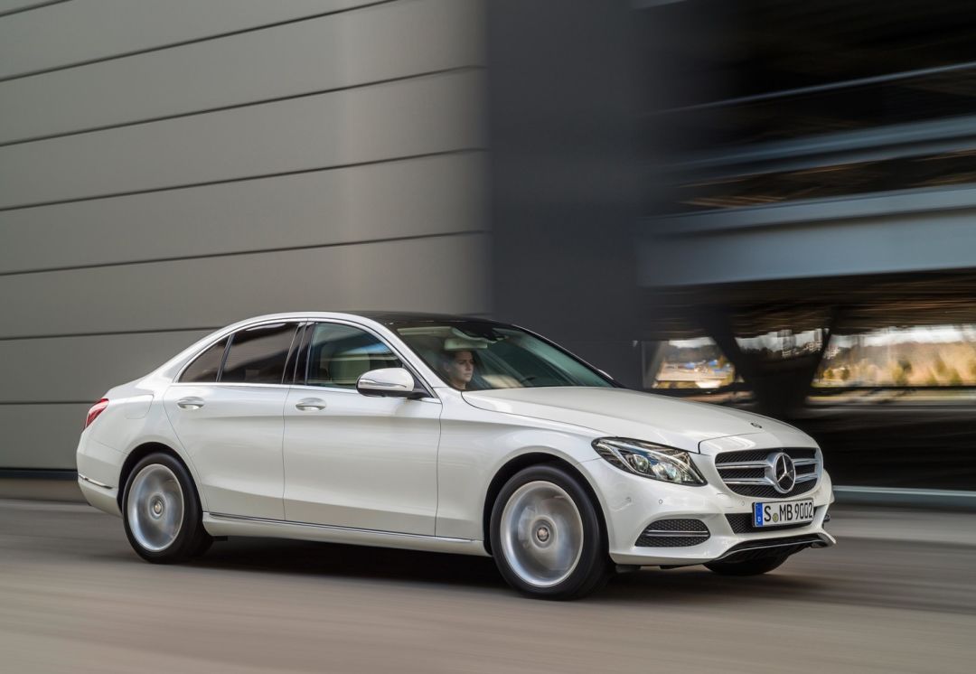 宝马3系对比奔驰c级,二手车价格谁更坚挺?