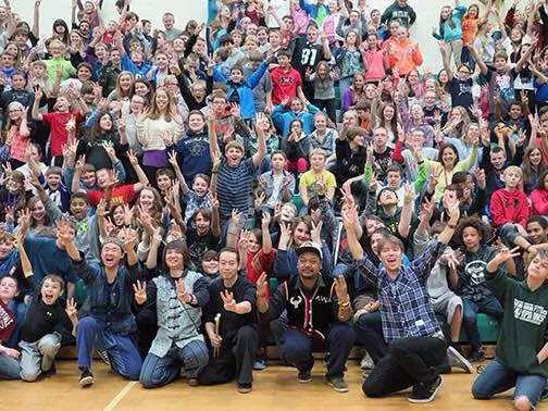 一个英国人的入滇记：捧红山人乐队，14年力撑云南少数民族音乐