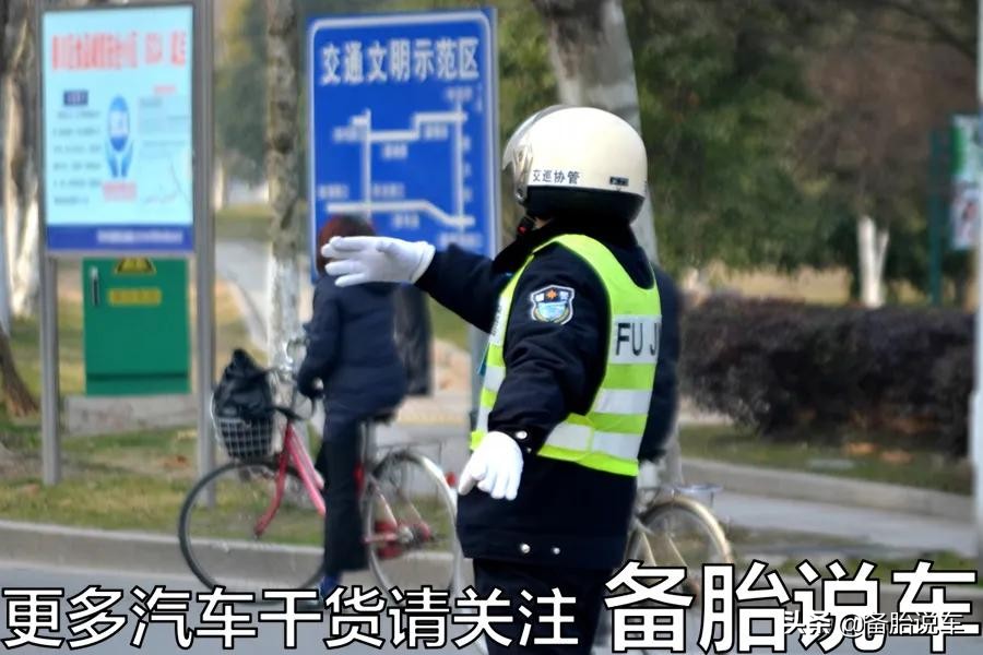 驾照考了1年，1次车都没开过，摸到方向盘就怕撞怎么办？