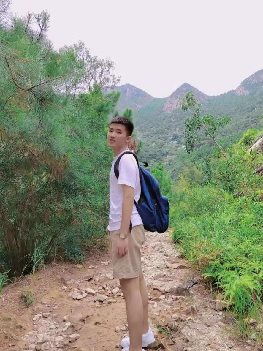 惊艳！北京“双一流”名校2021级新生辅导员集体亮相，网友：眼前一亮！