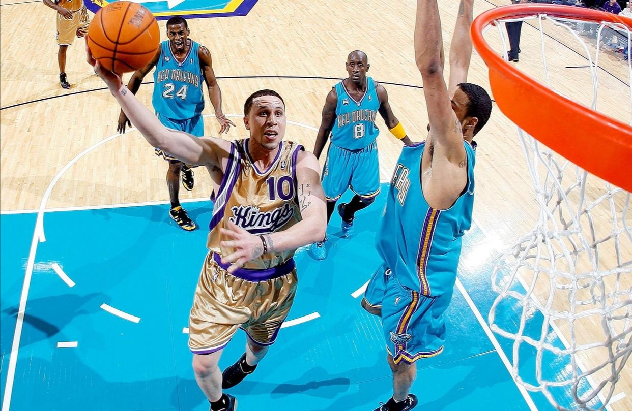 为什么nba球衣颜色变了（NBA史上最丑的10件球衣：勇士球衣像睡衣，公牛红蓝配色无力吐槽）