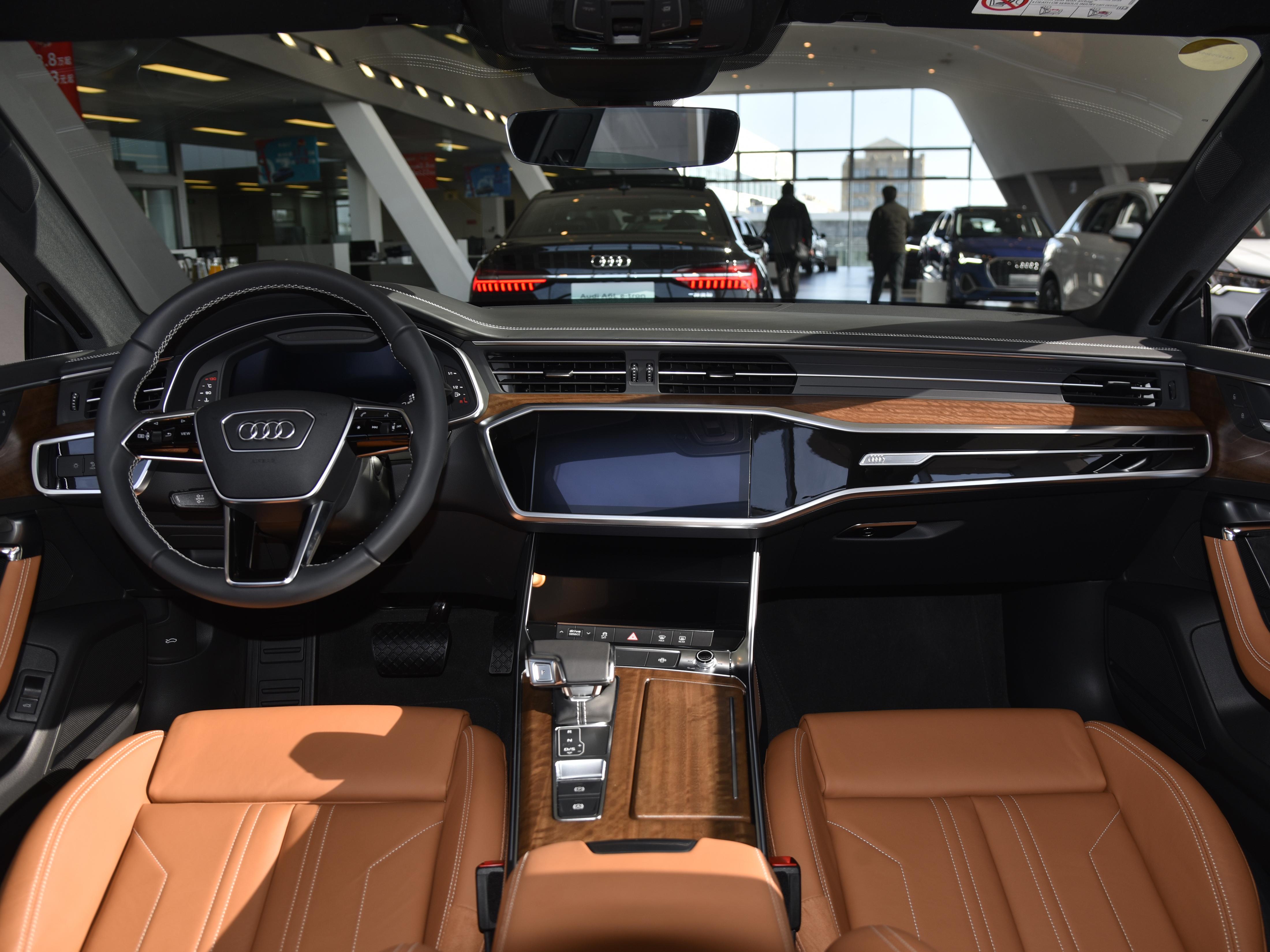 6.5L油耗进口豪华车，大尺寸车身气质堪比旗舰，带你看进口奥迪A7