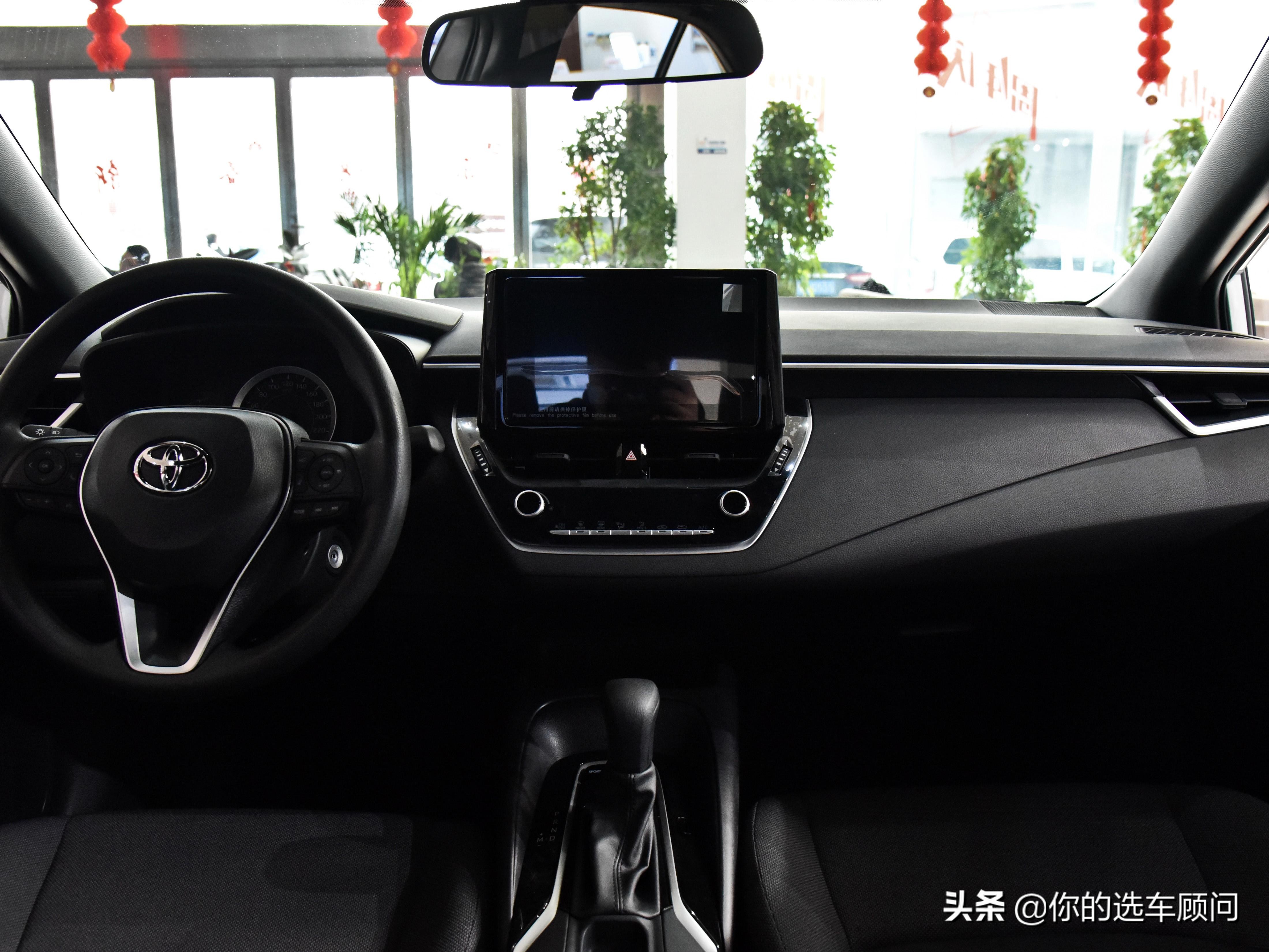 1.5L+自动挡，5.1L油耗日系省钱高口碑实用家轿，带你看丰田雷凌