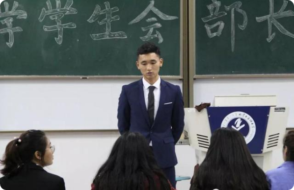 00后大学生变得越来越佛系，不爱参加学生会，辅导员无奈道出原因