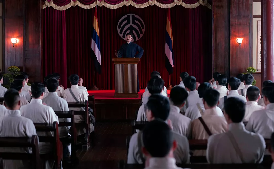 好大学生产人中人，而不是人上人