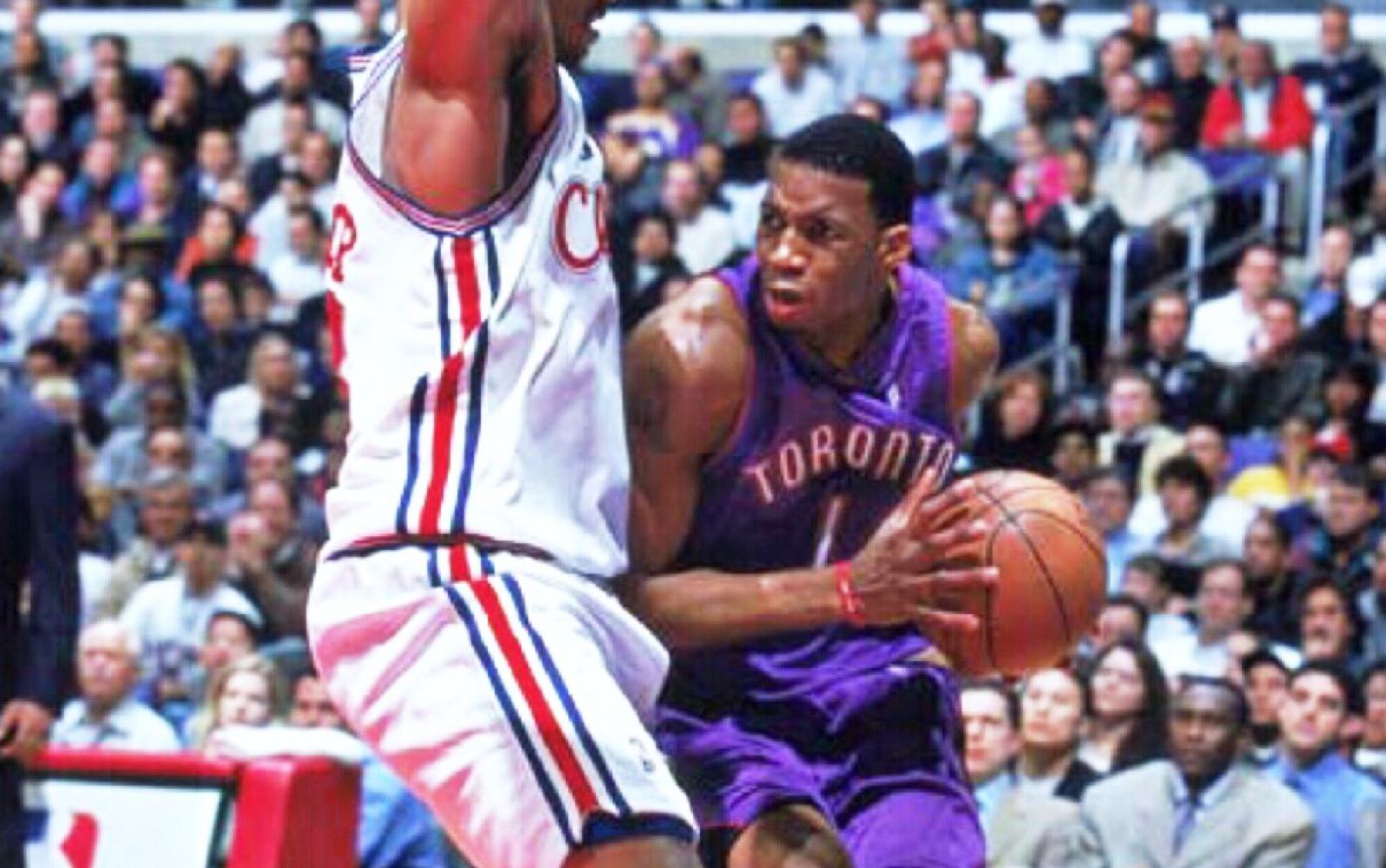 麥迪為什么喜歡上nba</h2>

<p>　　首先第一個原因，就是當年的麥迪的確擁有著出色的天賦和極高的上限，甚至讓公牛隊產生了以斯科特皮蓬作為籌碼交易麥迪的想法，但是對于當時的麥迪而言，天賦還僅僅只是天賦而已，他還沒有把自身的天賦和潛力兌現為實力，而且作為一名高中畢業就直接進入NBA的球員，麥迪的技術相對來說還有些粗糙，他的身體對抗性和力量也沒有達到當時聯盟的平均水準，也沒有接觸過聯盟中的戰術體系和打法，相當于一件半成品，還需要通過訓練和學習去加以打磨，而和麥迪情況相類似的科比，也同樣是從替補席上打起，通過成長和適應，逐漸成為了球隊的首發和外線核心。</p>

<p>　　<img alt=