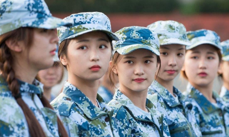 大一新生军训别“耍滑头”，不要聪明反被聪明误，影响毕业就晚了