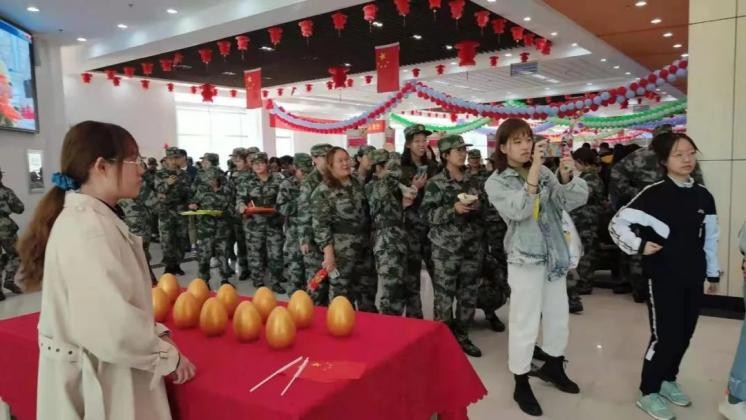 6米长蛋糕“免费”赠送！东北这所“吃饭”大学火了