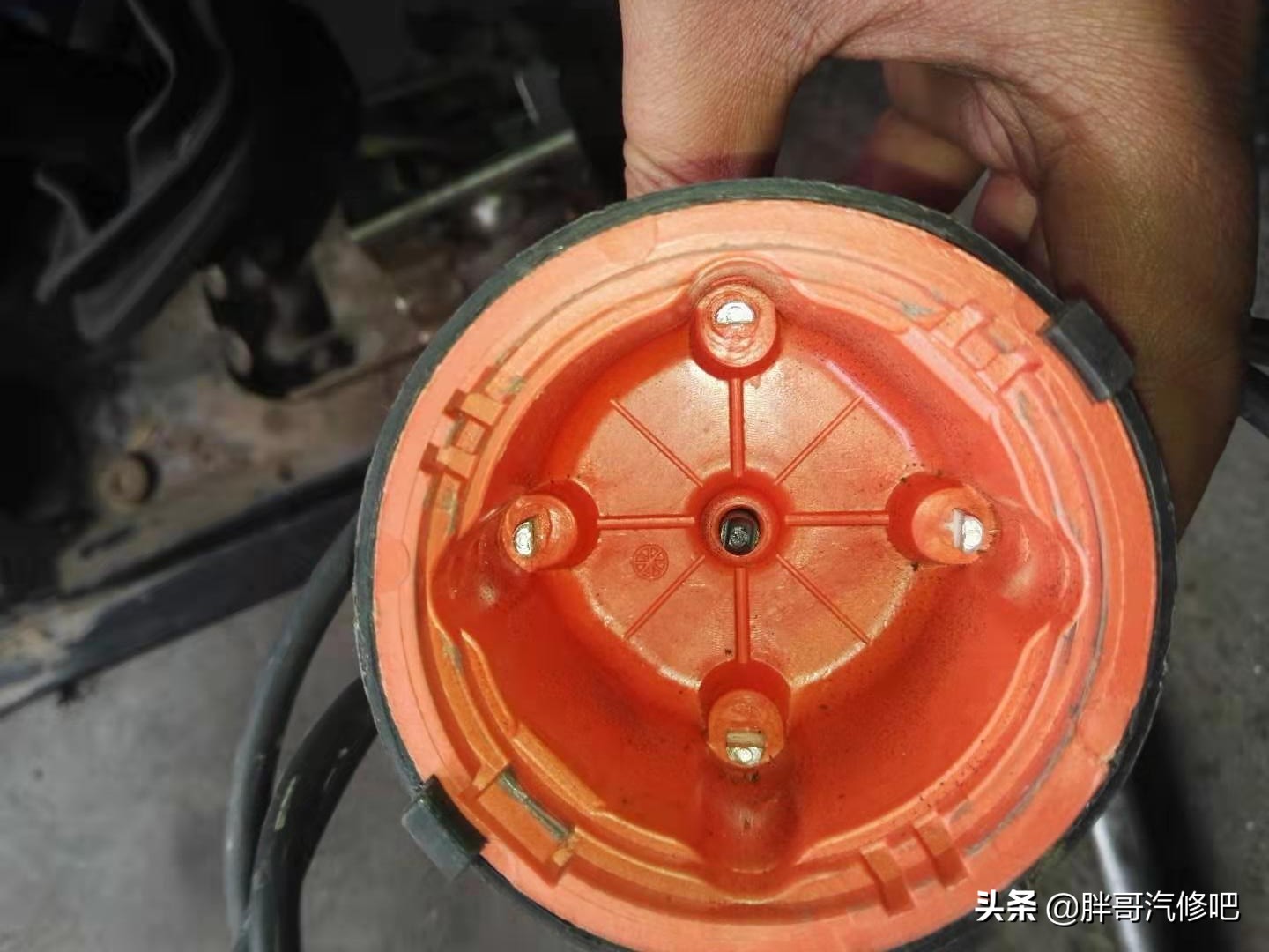 发动机怠速严重抖动，排气突突，动力不足，胖哥拆解分析