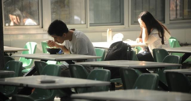 大学生“社恐”普遍，关注学生心理健康却还在流于形式？