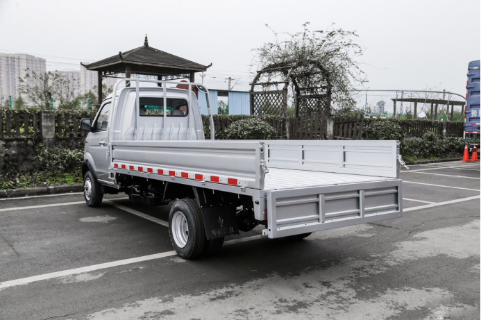 老司機(jī)為什么要買(mǎi)T5S？聽(tīng)聽(tīng)他們?cè)趺凑f(shuō)？