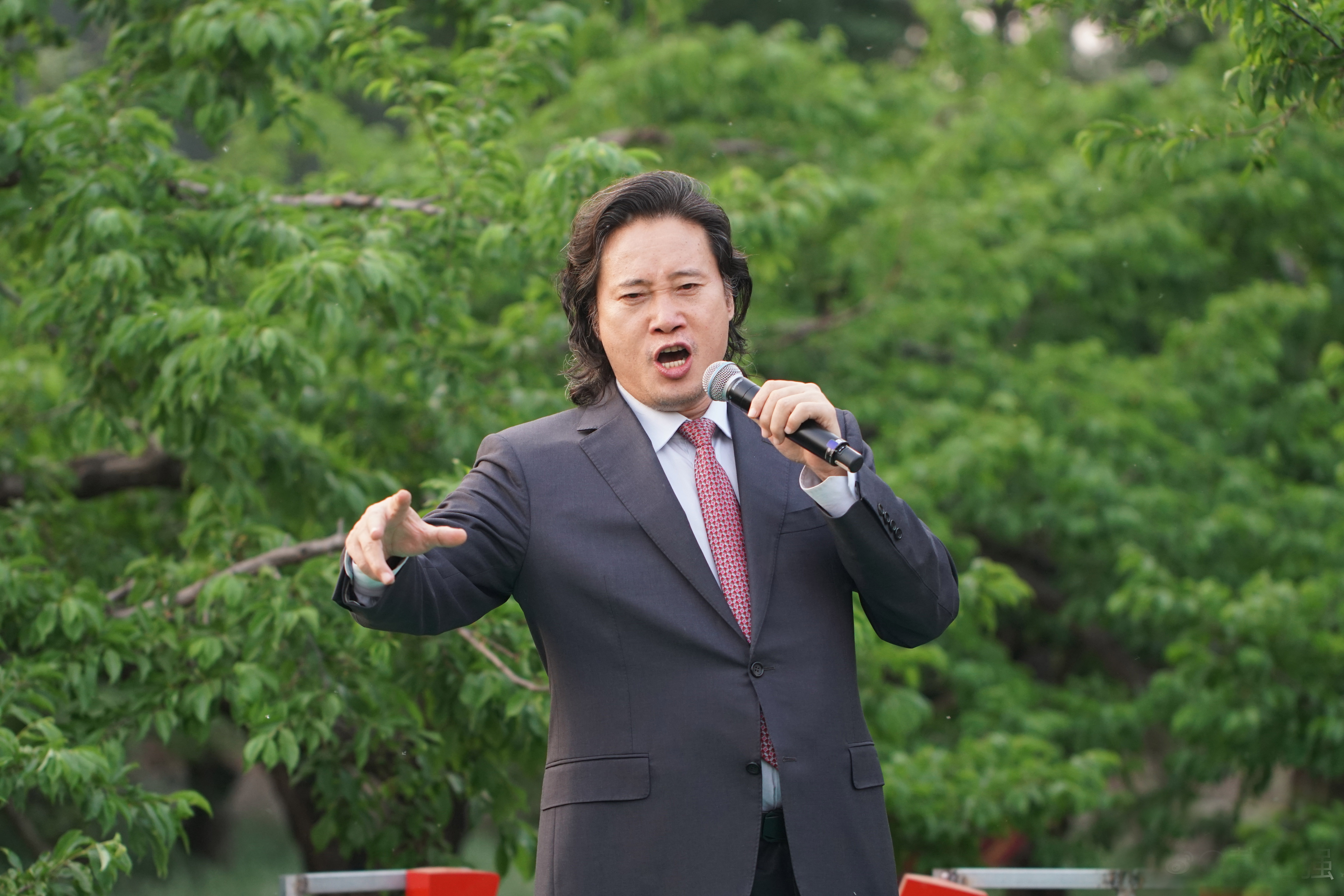 戴玉强女儿现状如何(歌唱家戴玉强:落魄时在建筑工地打工,妻子改写他