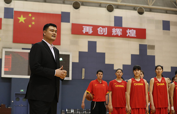 为什么都去nba(为什么球员都想去NBA？退役有养老金，艾弗森一年接近CBA状元年薪)