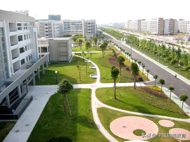 学历提升的正规机构有哪些？函授报名时间是什么时候？