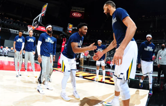為什么nba爵士球迷那么多（異軍突起的爵士，靠什么排在聯盟第一？）