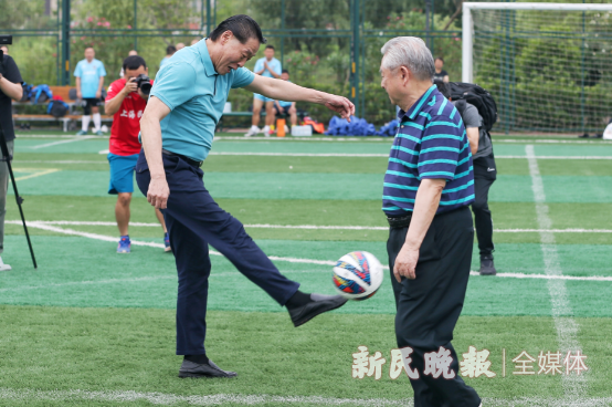 上海业余足球比赛哪里找(“家门口的欧锦赛”来了！“战FUN宝山”32支球队争夺沪上业余足球霸主)