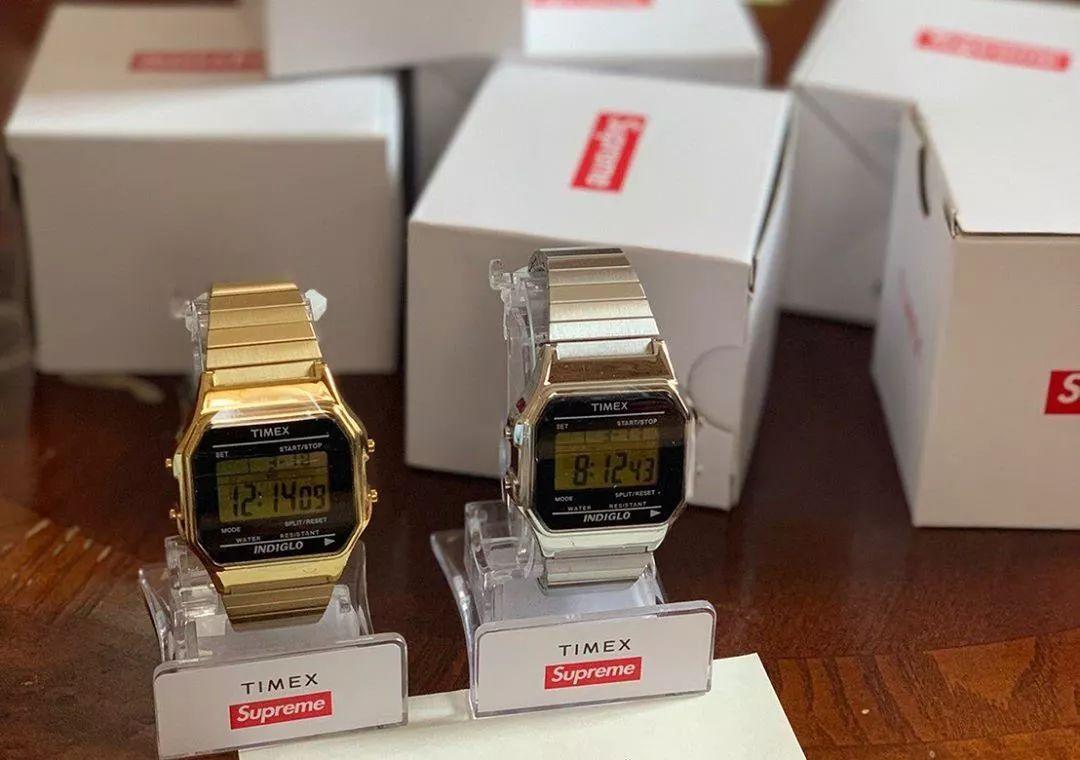 炒到 2000 的 Supreme 电子表，同款只需要 300 块