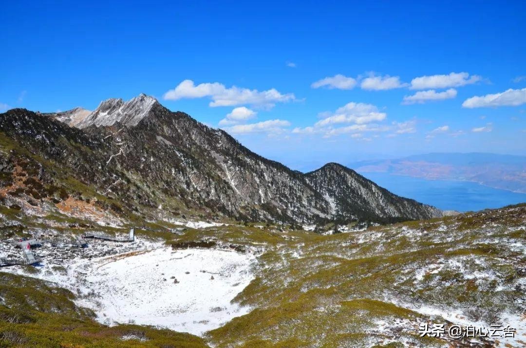 洱海因苍山而灵动，苍山因洱海而妩媚