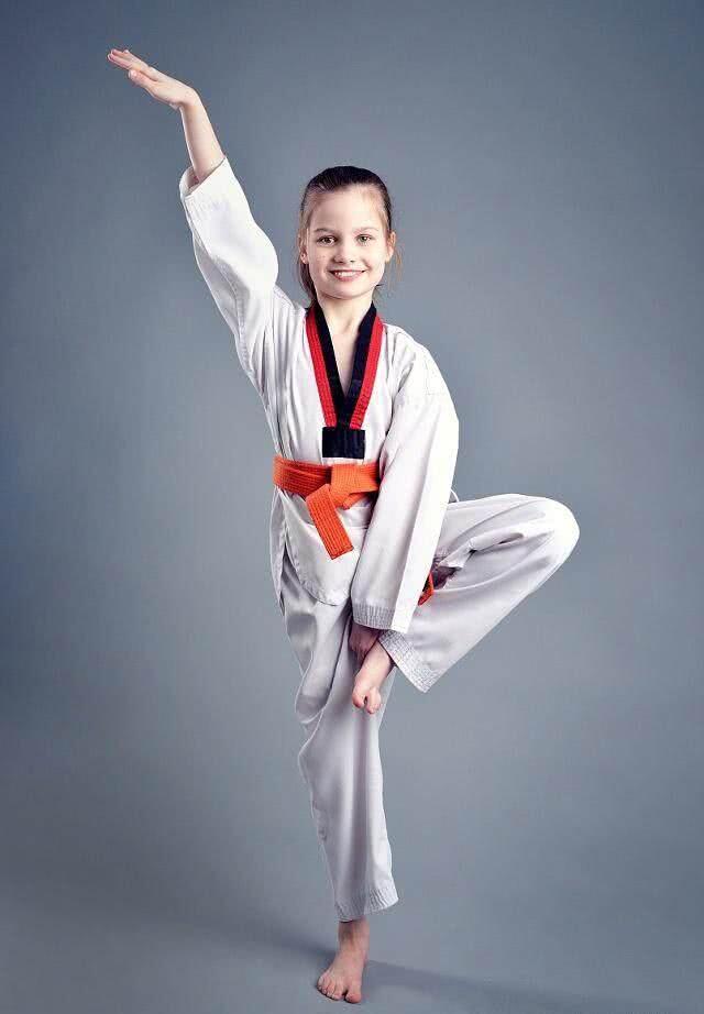 17岁女跆拳道冠军练十年被未成年杀害，蒋方舟：跆拳道不能防身