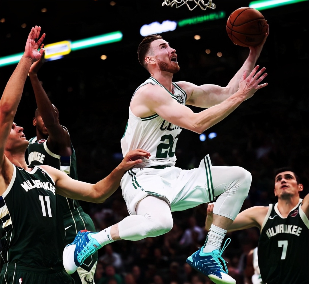 af1电竞系列鞋（没抢到英雄联盟xAJ1？因为游戏搭上关系，这些球鞋被抢到断货）