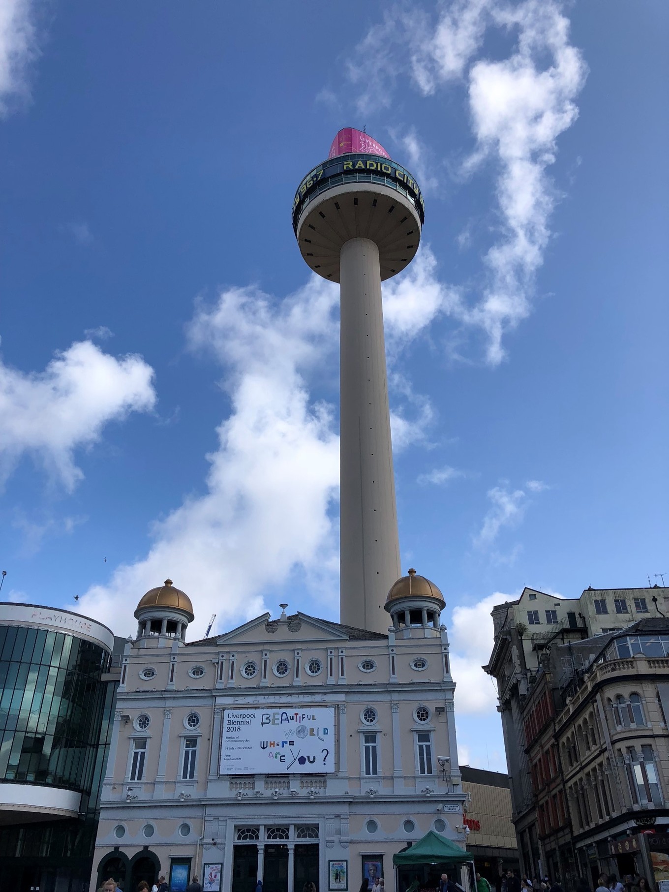 英超利物浦主场叫什么(走近利物浦——英超豪门的主场，披头士的故乡)