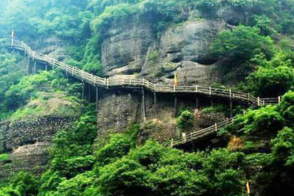 蜀道难难于上青天（蜀道难难于上青天的意思）-第4张图片-巴山号