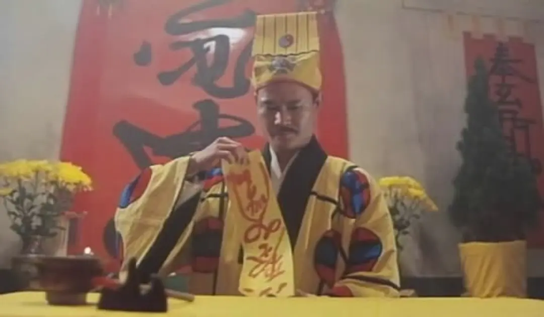 林正英10大僵尸片，两部“冷门”上榜，它却陪伴我们36年