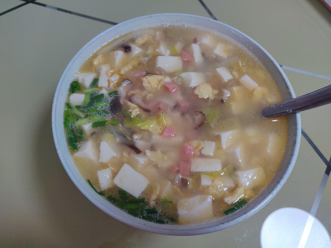 图片[4]-【豆腐火腿香菇汤】做法步骤图  鲜嫩可口又解馋 最后汤汁都不-起舞食谱网