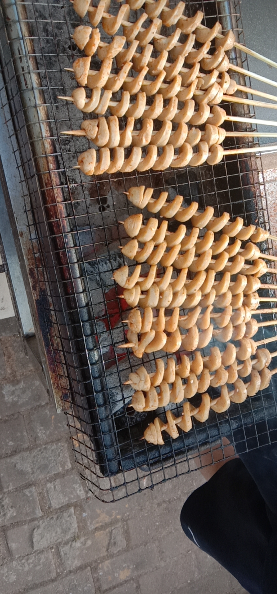 烤面筋5元4串,摆摊7小时月入上万,一年四季都火爆