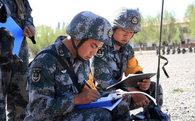 大学毕业当兵好，还是大二结束当兵好？想参军的大学生要知道