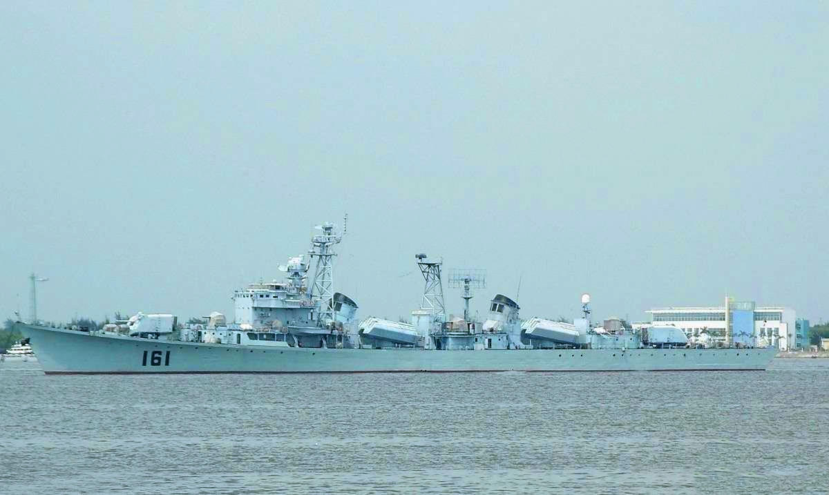 这其中"161"和"163"两个船号,旧船和新船的中文名字不同.