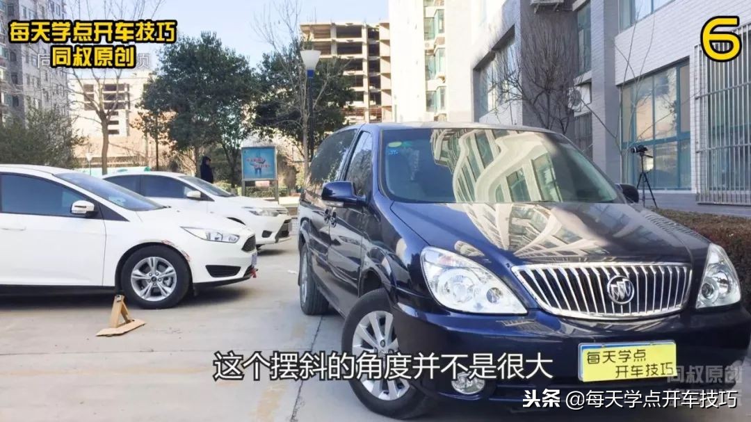 特别狭窄道路，倒车入库技巧，新手学会不吃亏