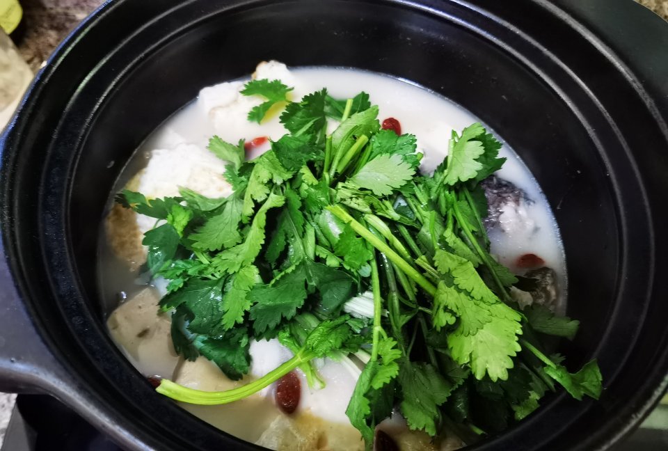 鲫鱼怎么做才好吃？分享3种不同的做法，鲜香美味，下酒下饭都行